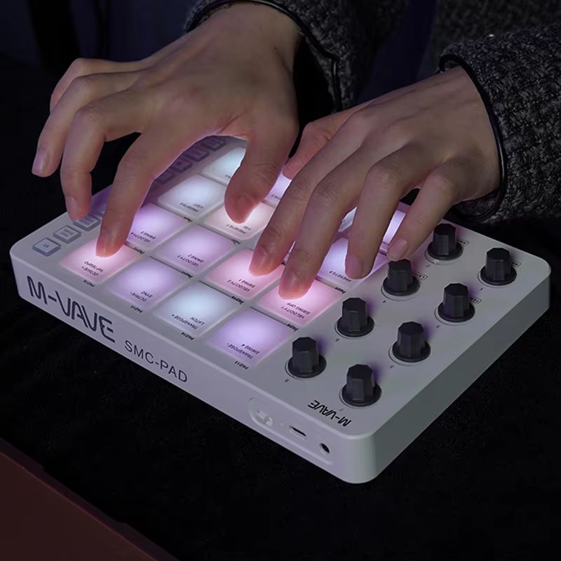 Midi Controller Pad - M-Vave Smc-Pad – профессиональный беспроводной MIDI-контроллер